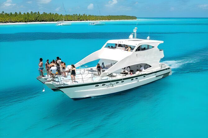 Isla Saona Private Full-Day Catamaran Experience - An Unmatched Experience of Serenity and Scenic Beauty