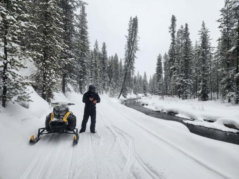 Island Park: Full Day Snowmobile Rental - FAQ