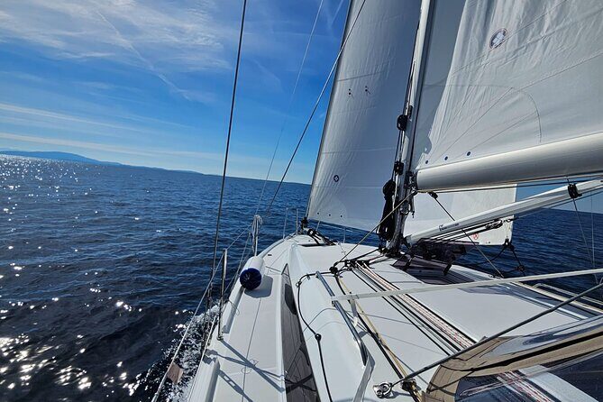 Islands Tour on Luxurious Jeanneau Sun Odyssey - FAQs