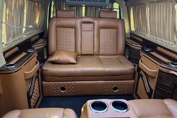 Istanbul Airport Private Luxury Transfers - Amenities and Accessibility