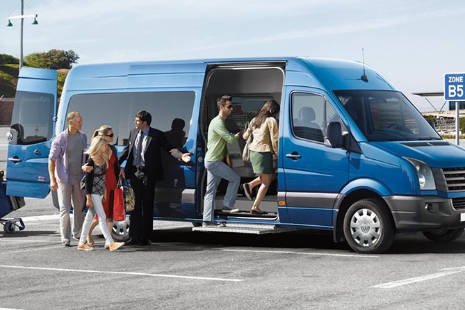 Istanbul Airport Transfer (1-13 Passengers) - 2 Ways - Vehicle and Amenities