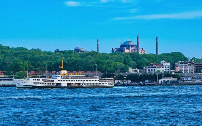 Istanbul: Bosphorus Cruise and Bus Tour With Bazaar Visit - Booking and Cancellation Policies