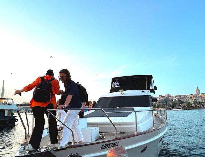 Istanbul: Bosphorus Cruise by Yacht at Daytime or Sunset - Tips for a Perfect Cruise