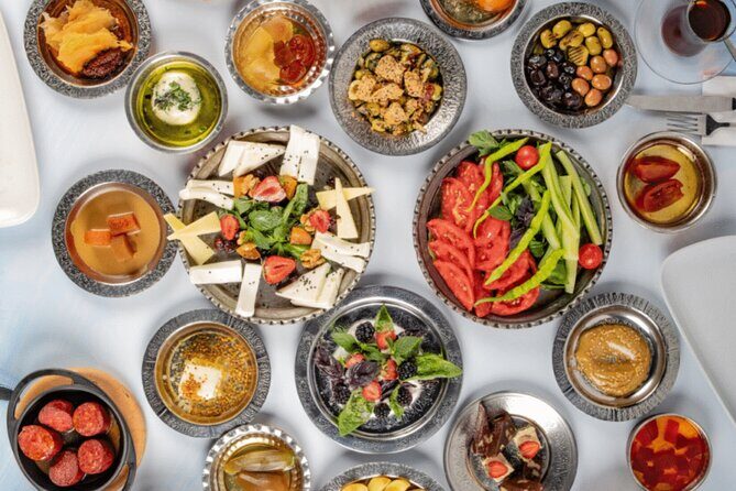 Istanbul Bosphorus Cruise with Turkish Breakfast - Analyzing the Value