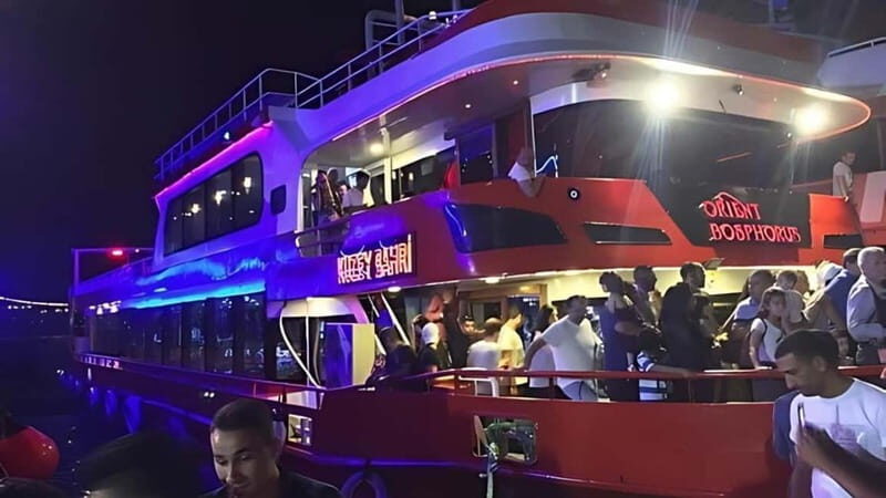 Istanbul: Bosphorus Dinner Cruise - The Itinerary in Detail