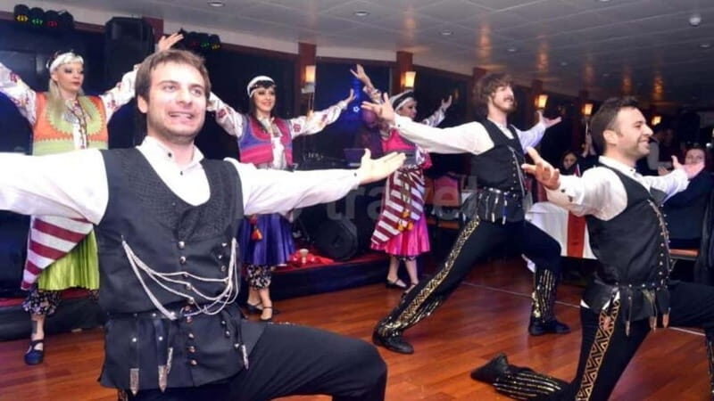 Istanbul: Bosphorus Dinner Cruise - Who Is This Tour Best For?