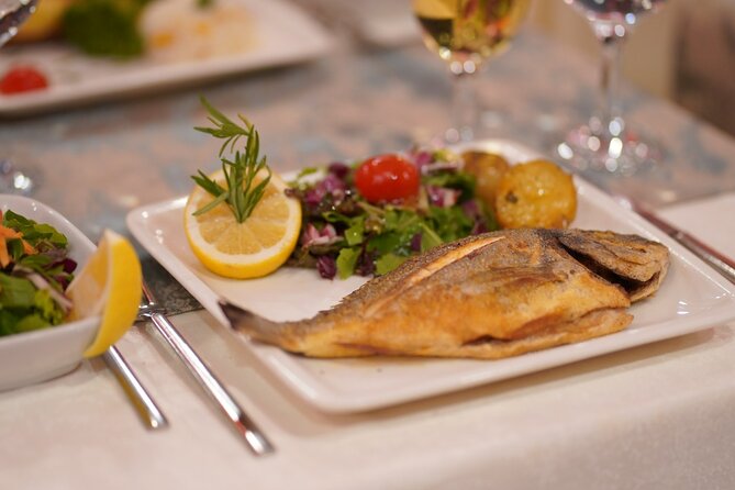 Istanbul: Bosphorus Dinner Cruise and Turkish Dance Show - Bosphorus Sightseeing