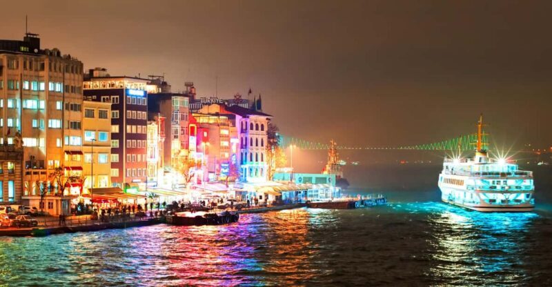 Istanbul: Bosphorus Dinner Cruise Incl. Drinks with Transfer - The Experience in Detail
