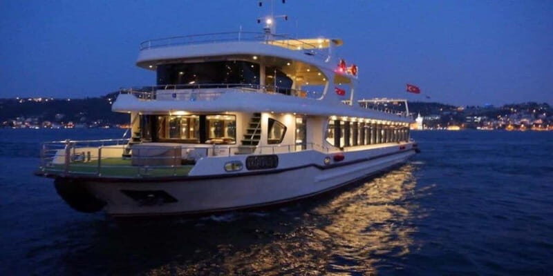Istanbul: Bosphorus Dinner Cruise Includes Transfer & Drinks - What Travelers Say