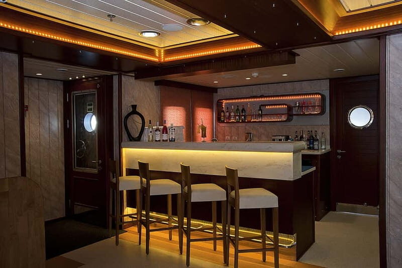 Istanbul: Bosphorus Dinner Cruise & Show with Private Table - Why This Cruise Is a Worthwhile Choice