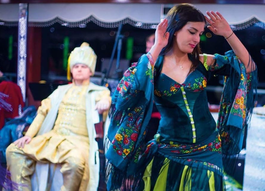 Istanbul: Bosphorus Dinner Cruise with Entertainment - What Is the Experience Like?