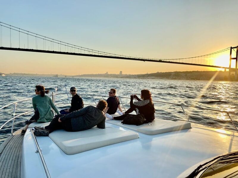 Istanbul: Bosphorus Morning or Sunset Yacht Tour with Snacks - Key Points