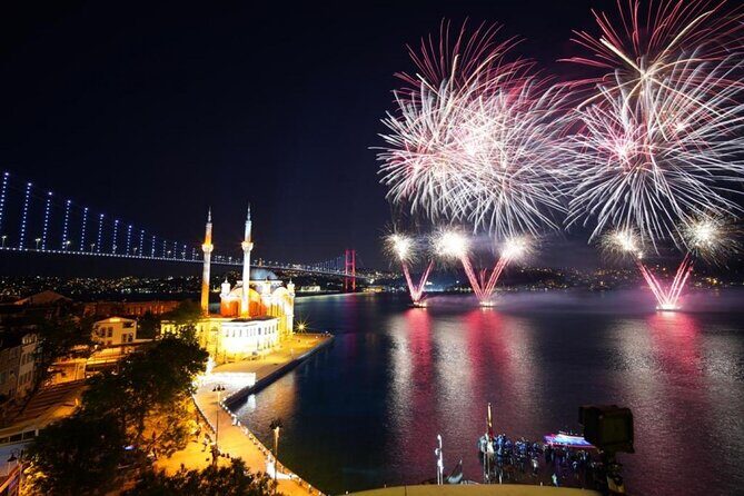 Istanbul Bosphorus New Year's Eve Dinner Cruise Party in Istanbul - Key Points