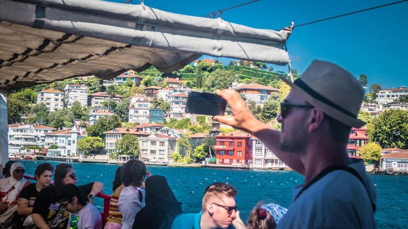 Istanbul: Bosphorus Sightseeing Cruise Tour with Audio Guide - Value for Money 