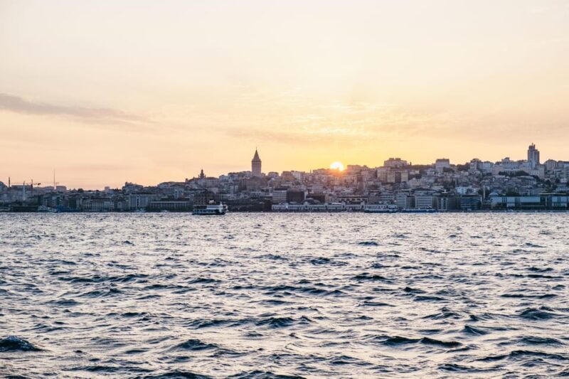 Istanbul: Bosphorus Sunset Cruise on a Luxury Yacht - An In-Depth Look at the Experience