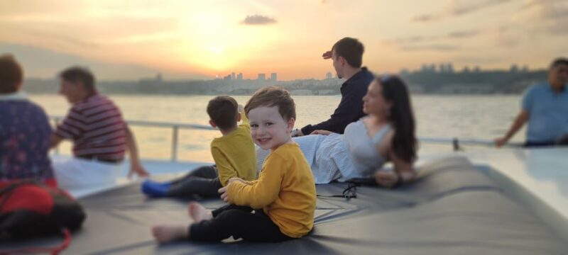 Istanbul: Bosphorus Sunset Cruise on Yacht With Live Guide - Onboard Experience