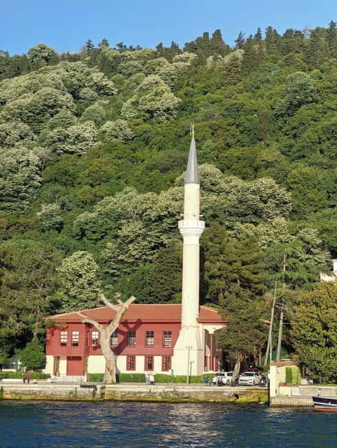 Istanbul: Explore Europe and Asia by Guided Bus and Boat - Final Stops and Return