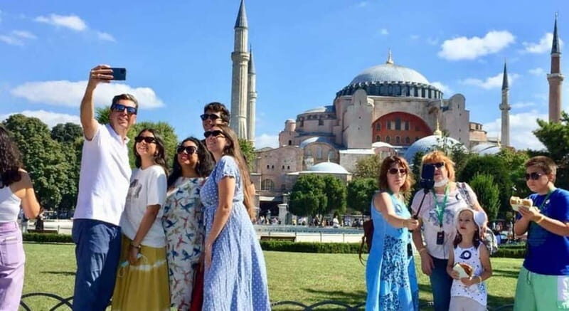 Istanbul: Guided Blue Mosque and Hagia Sophia Tour - Key Points