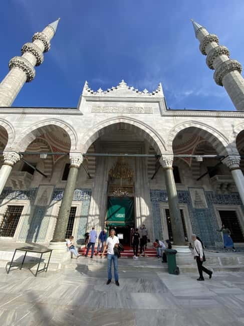 Istanbul: Guided Morning Prayer Experience at Fatih Mosque - Key Points