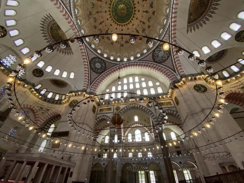 Istanbul: Guided Morning Prayer Experience at Fatih Mosque - A Gentle Introduction to the Experience