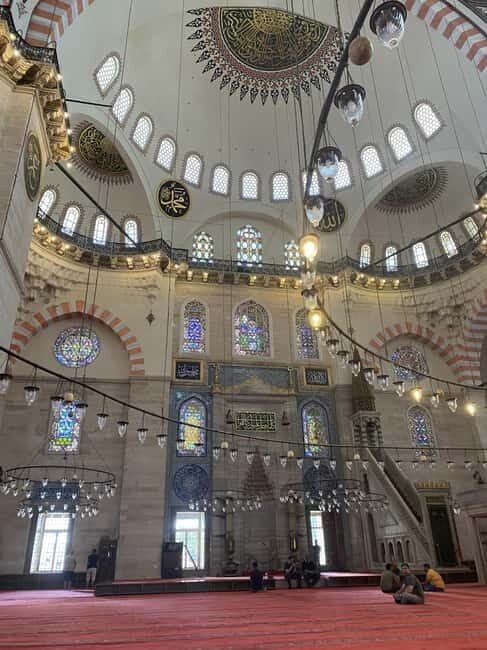 Istanbul: Guided Morning Prayer Experience at Fatih Mosque - Itinerary Breakdown: What to Expect