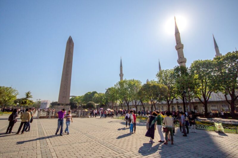 Istanbul Highlights Small-Group Walking Guided Tour - Key Attractions