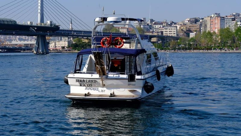 Istanbul: Luxury Yacht on Bosphorus - Food, Drinks, and Add-Ons