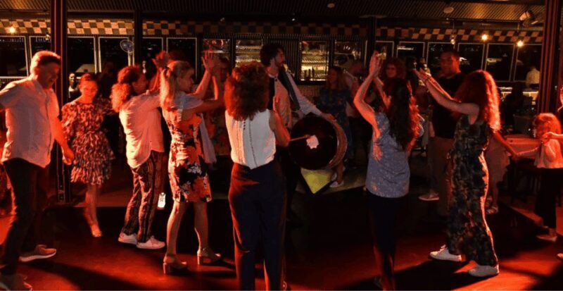 Istanbul: New Year's Eve Bosphorus Dinner Cruise Party 2026 - Who Will Love This Experience?