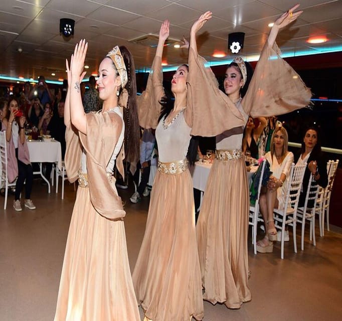 Istanbul: New Year's Eve Bosphorus Dinner Cruise Party 2026 - Who Will Love This Experience?