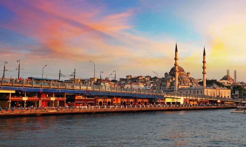 Istanbul Old City to Grand Bazaar Tour - Key Points