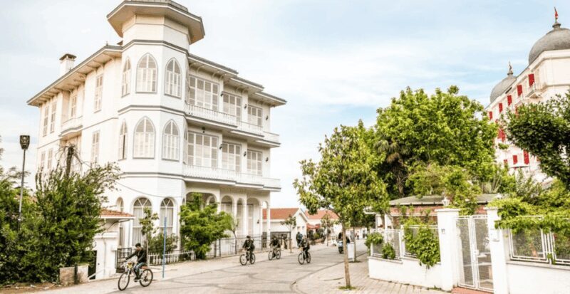 Istanbul: Princes Islands Tour with Heybeliada and Büyükada - Authentic Experiences and Practical Tips