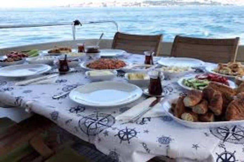 Istanbul: Private Bosphorus Breakfast Cruise on Luxury Yacht - Why It’s a Good Value