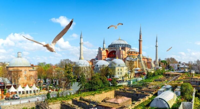 Istanbul: Private Guided Walking Tour - Guided Experience