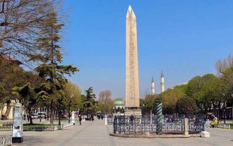 Istanbul: Private Sightseeing 2, 4 or 8 hours with a Local - Key Points