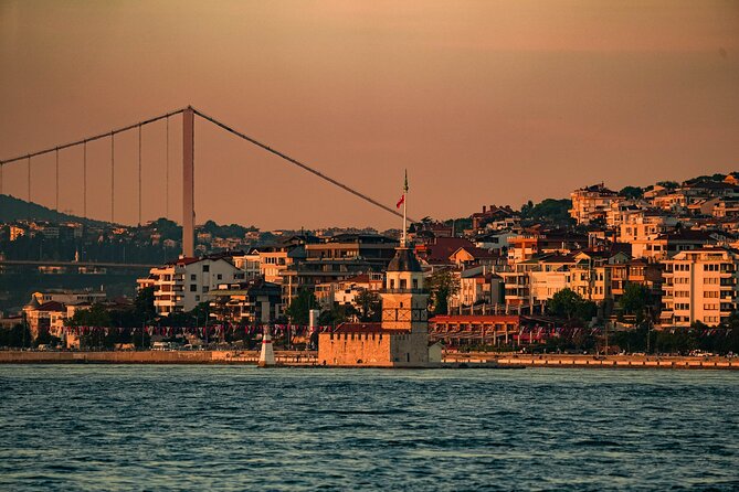 Istanbul Private Yacht Sunset Tour - 2 Hours - Meeting and Pickup