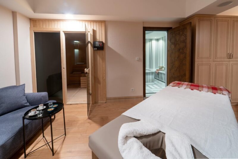 Istanbul: Public, Private or VIP Hammam & Spa in Old City - The Treatment Experience