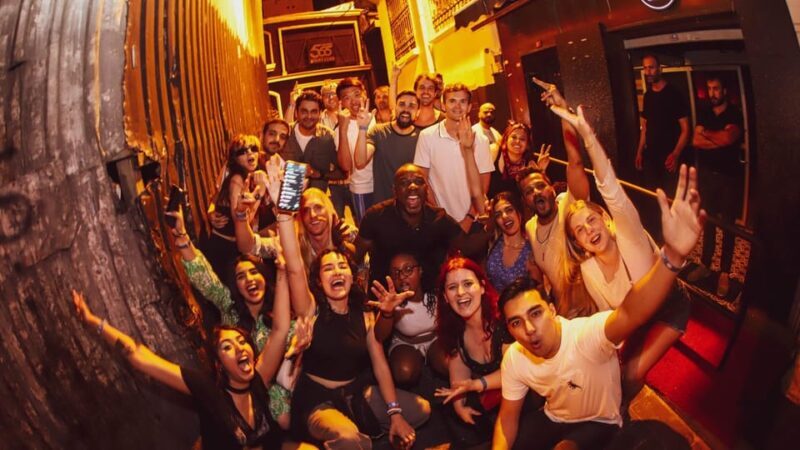 Istanbul: Rooftop Pub Crawl with Party Bus - FAQ