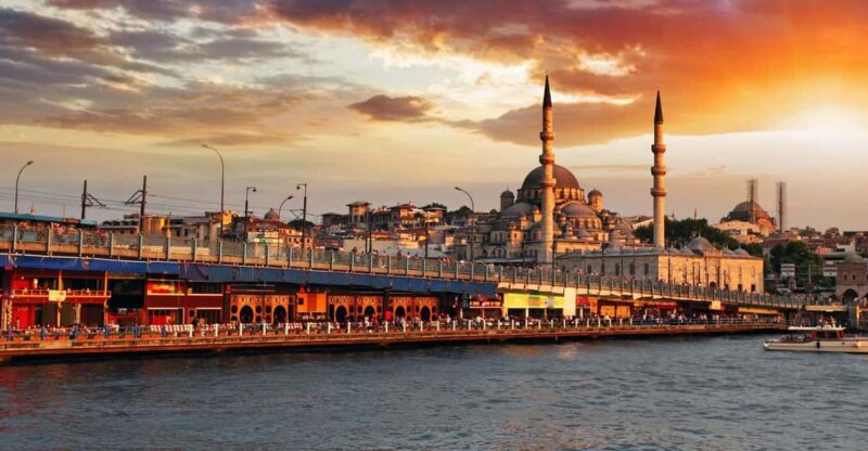 Istanbul: Semi Private Bosphorus Tour - Experience and Itinerary