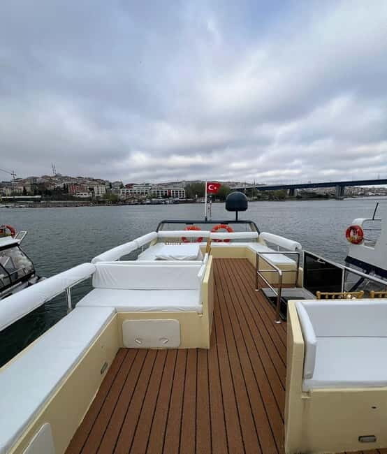 Istanbul: Sunset Bosphorus Yacht Cruise with Golden Horn - Key Points
