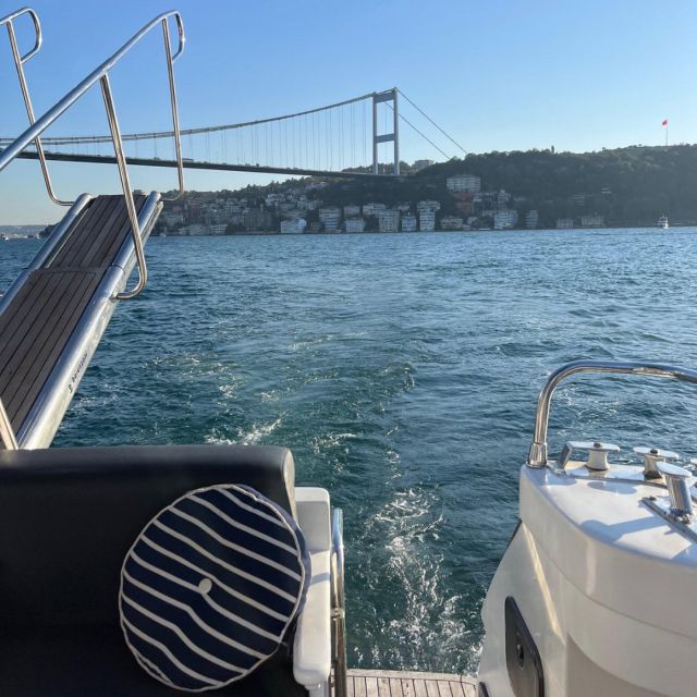 Istanbul: Sunset or Day Small-Group Yacht Cruise With Snacks - Customer Feedback and Ratings