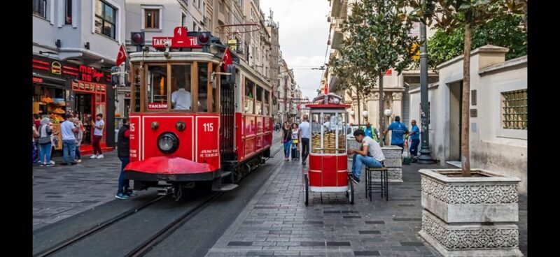 Istanbul: Taksim Square Tour with Tarot Reading - An Introduction to the Tour