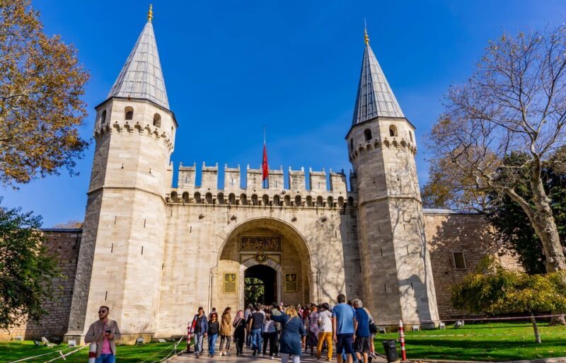Istanbul: Topkapi Palace and Harem Museum Tour with Ticket - What Makes This Tour Stand Out