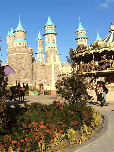 Istanbul: Vialand Lunapark Transfer w/ Optional Tour Guide - Key Points