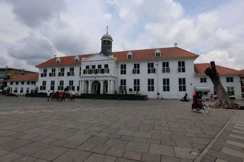 Istiqlal Mosque, National Monument, Kota Tua, and China Town - Exploring Jakarta’s Iconic Landmarks