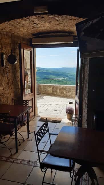 Istria: Guided Tour of Inner Istria with Food Tasting - Lunch and Leisure in Motovun