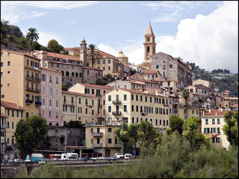 Italian Coast & Market: Full-Day Small Group Trip - Tour Inclusions and Requirements
