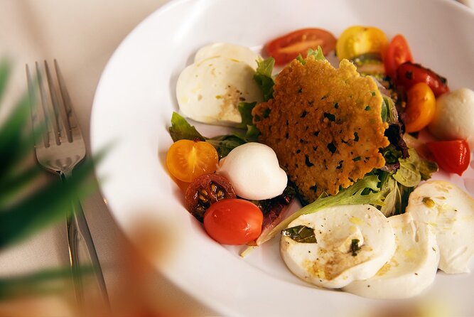 Italian Dinner With Tiramisu Finale in NYC - Accessibility and Meeting Details