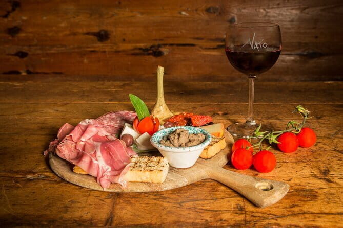 Italian Opera in Santa Monaca Church with Dinner - FAQ