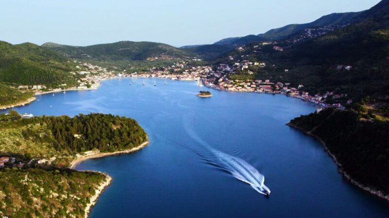 Ithaca Island Tour with Bus & Cruise with Swim Stops - Who Should Consider This Tour?  