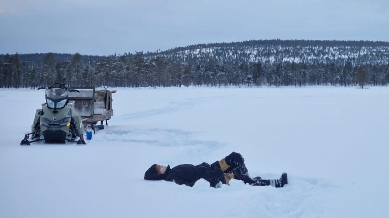 Ivalo:Sleighride Tour and Fishing on a Lake in the Wild - Key Points